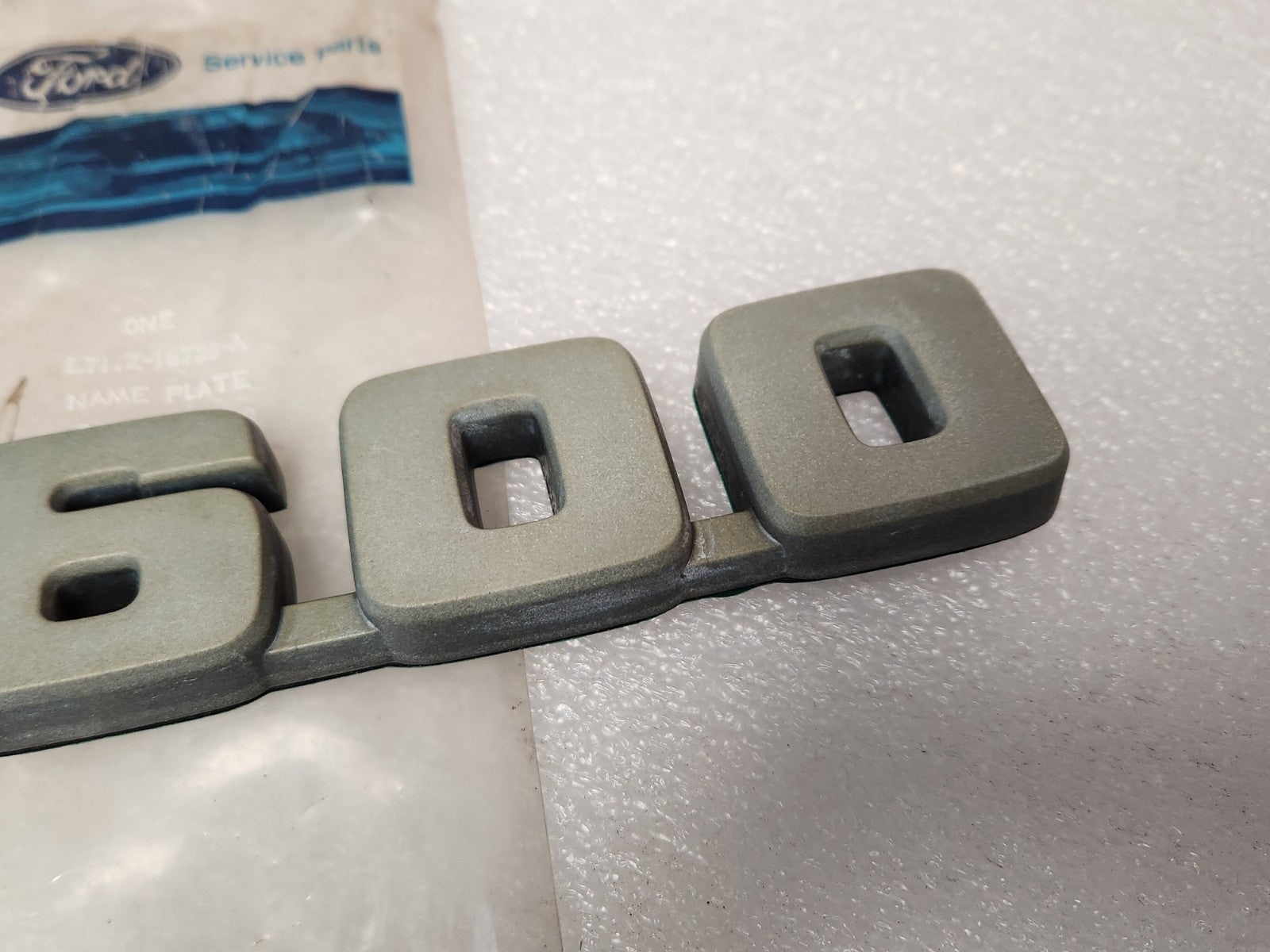 5574610